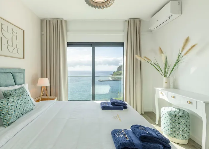 Alma Do Mar Luxury - Ocean Front Apartment Gaula